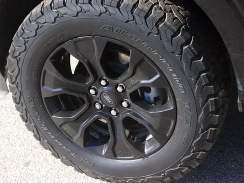 Used 2023 Ford F150 Lariat w/ Equipment Group 502A High image 10