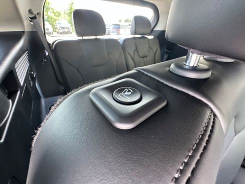New 2026 Kia Sorento S AWD/4WD image 18