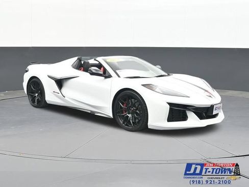 Used 2024 Chevrolet Corvette Z06 RWD image 1
