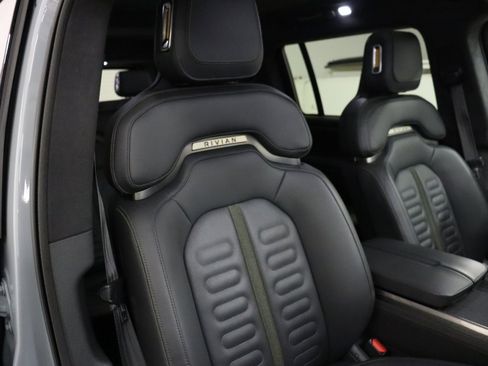 Used 2023 Rivian R1S Adventure image 29