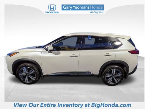Used 2023 Nissan Rogue Platinum w/ Platinum Premium Package FWD image 9