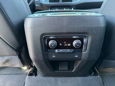 Used 2024 Chevrolet Tahoe LT AWD/4WD image 15
