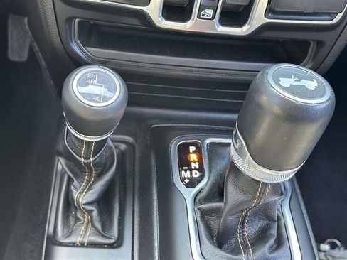 Used 2023 Jeep Wrangler Unlimited Sahara AWD/4WD image 21