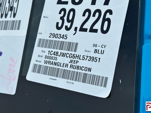 Used 2017 Jeep Wrangler Rubicon AWD/4WD image 3