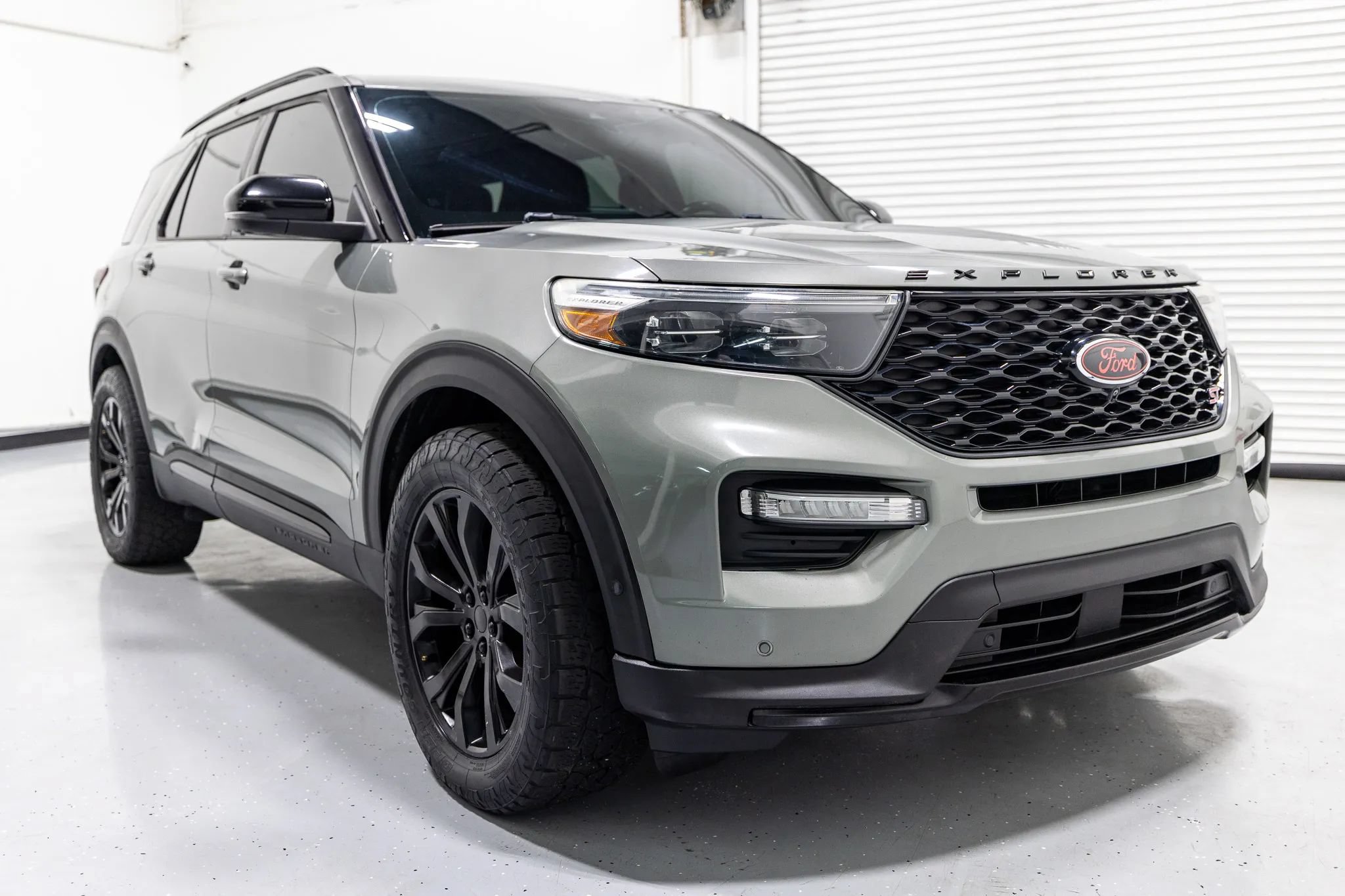 Used 2020 Ford Explorer ST w/ Premium Technology Package AWD/4WD image 31