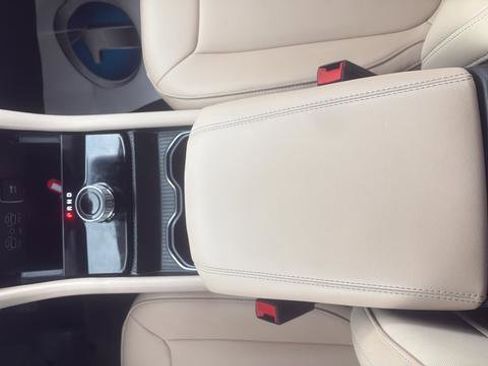 Used 2025 Jeep Grand Cherokee Limited RWD image 14