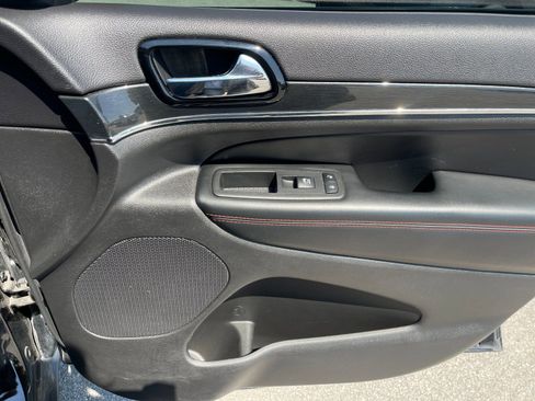 Used 2019 Jeep Grand Cherokee Trailhawk w/ Trailhawk Luxury Group image 20