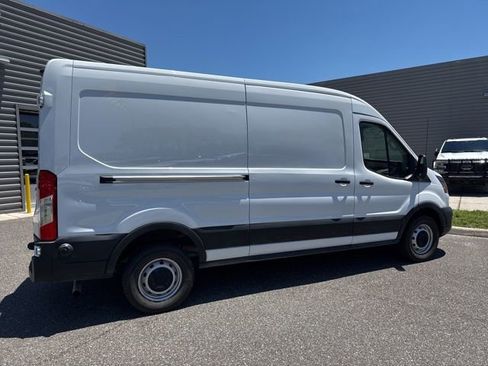 Used 2024 Ford Transit 250 148 Medium Roof RWD image 4