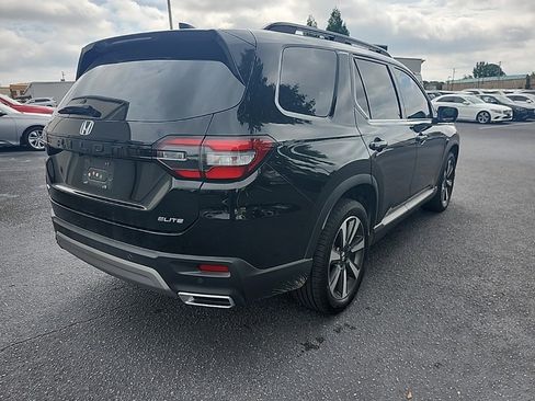 Used 2023 Honda Pilot Elite image 7