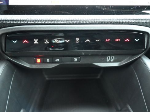 New 2026 Jeep Cherokee Laredo AWD/4WD image 25