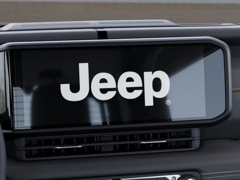 New 2025 Jeep Wrangler Unlimited Sahara AWD/4WD image 18