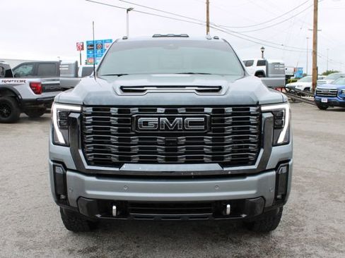 Used 2024 GMC Sierra 2500 Denali Ultimate w/ Max Trailering Package AWD/4WD image 2