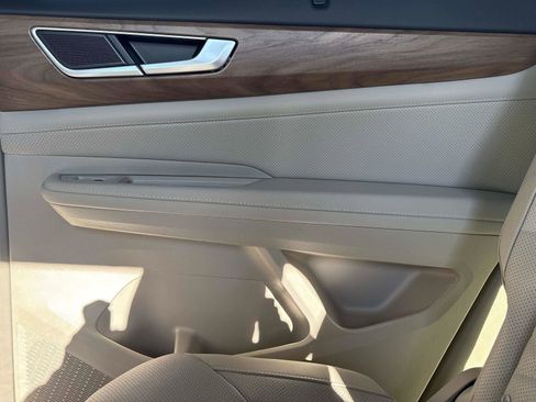 New 2026 Volkswagen Atlas SE image 15