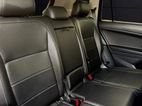 Used 2021 Volkswagen Tiguan SEL image 21