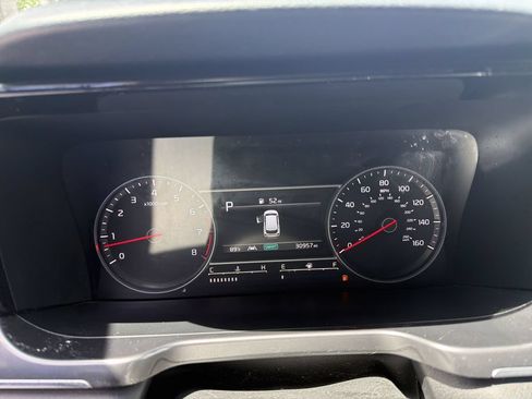 Used 2023 Kia Sorento LX FWD image 25
