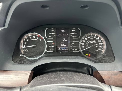 Used 2019 Toyota Tundra Limited w/ Limited Premium Package AWD/4WD image 34