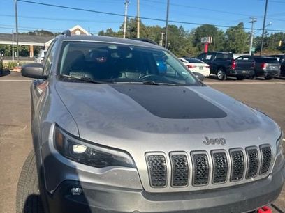 Used 2019 Jeep Cherokee Trailhawk w/ Cold Weather Group