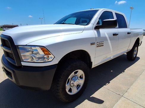 Used 2017 RAM 2500 Tradesman w/ Protection Group AWD/4WD image 4