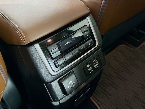 Used 2023 Subaru Ascent Touring image 27