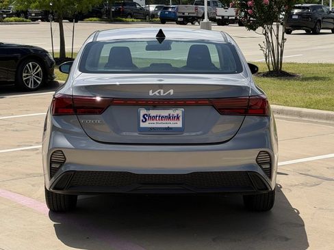 Used 2024 Kia Forte LXS FWD image 5