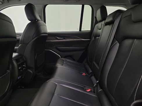 Used 2022 Jeep Grand Cherokee Limited 4xe image 18