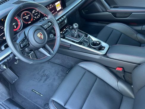 Used 2024 Porsche 911 Carrera S RWD image 4