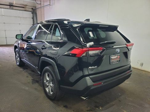 Used 2023 Toyota RAV4 XLE w/ Convenience Package AWD/4WD image 5