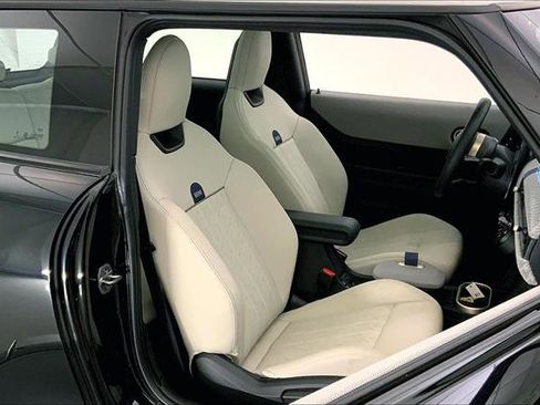 Used 2025 MINI Cooper S image 6