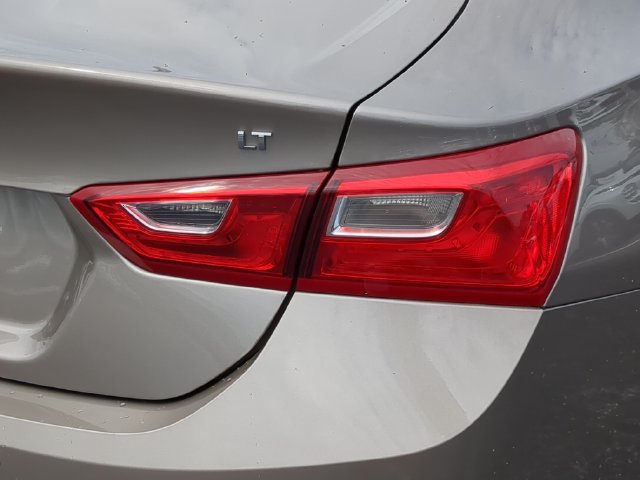 Used 2025 Chevrolet Malibu LT FWD image 11