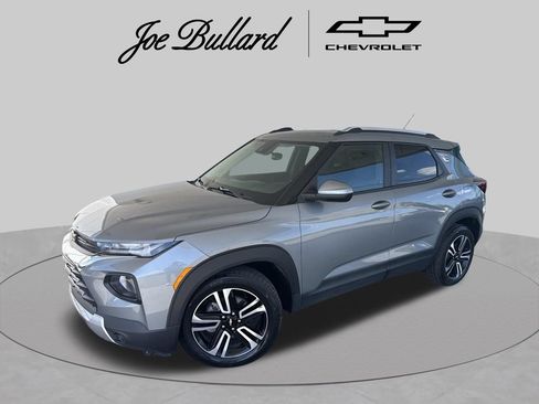 Used 2023 Chevrolet TrailBlazer LT FWD image 1