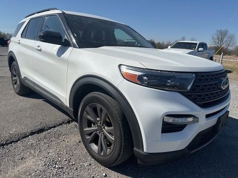 Used 2022 Ford Explorer XLT w/ Equipment Group 202A image 1