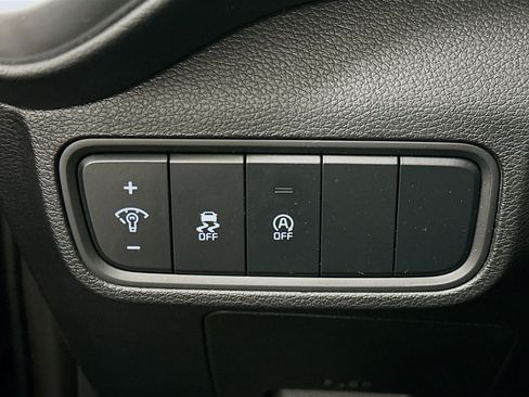Used 2025 Kia Soul LX w/ LX Technology Package image 17