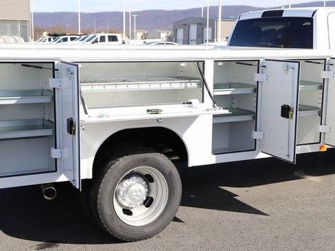 New 2026 RAM 5500 Tradesman w/ Chrome Appearance Group image 10