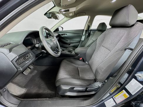 Certified 2025 Honda Accord LX image 11