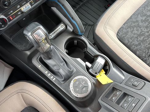 Used 2022 Ford Bronco Wildtrak AWD/4WD image 26