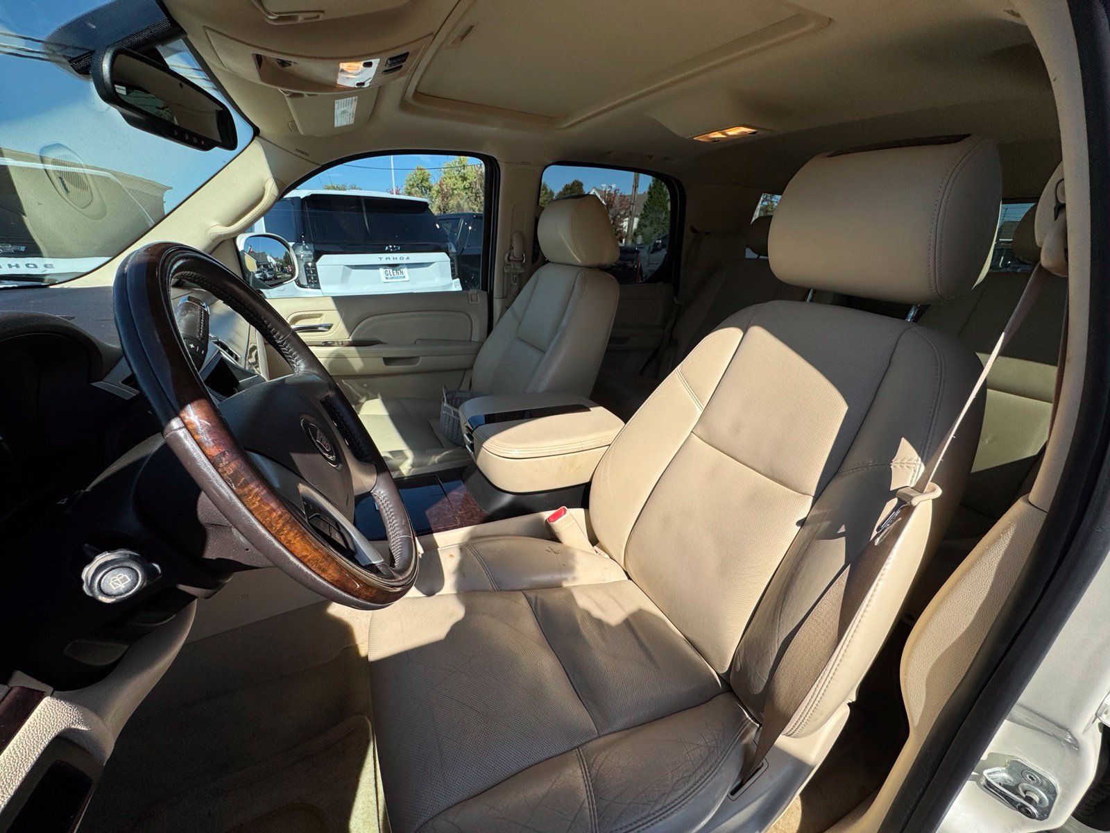 Used 2007 Cadillac Escalade AWD w/ Climate Package image 13