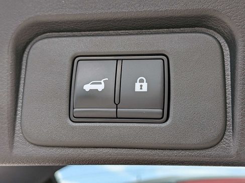 Used 2026 Nissan Rogue SL FWD image 14