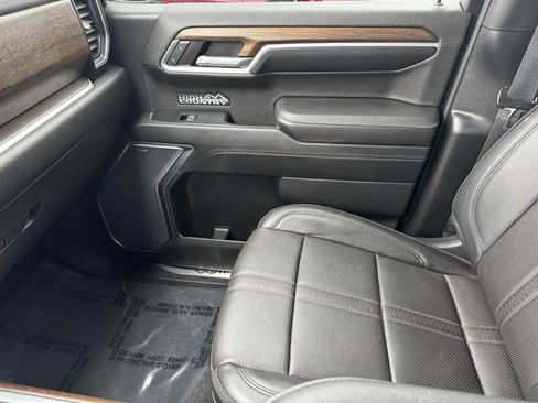 Certified 2022 Chevrolet Silverado 1500 High Country w/ Technology Package image 23