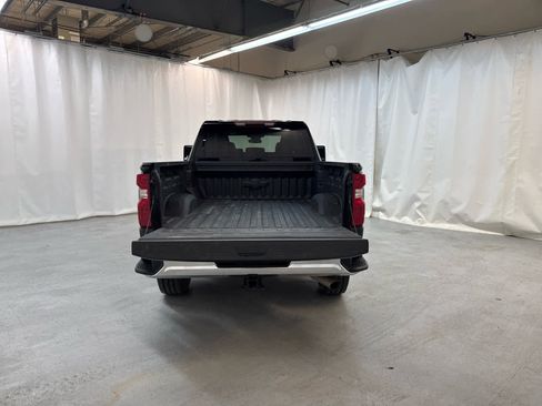 Used 2025 Chevrolet Silverado 2500 LT w/ Convenience Package image 5