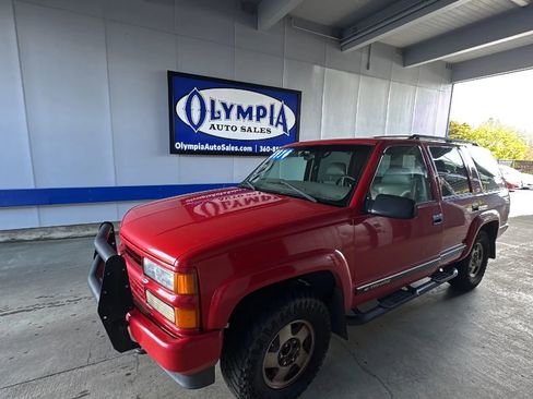 Used 2000 Chevrolet Tahoe Z71 w/ Comfort & Security Pkg AWD/4WD image 1