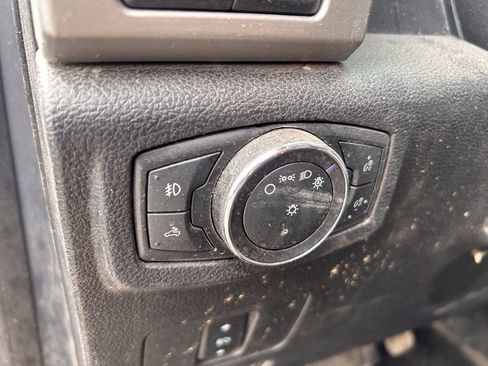 Used 2017 Ford F350 Lariat AWD/4WD image 11