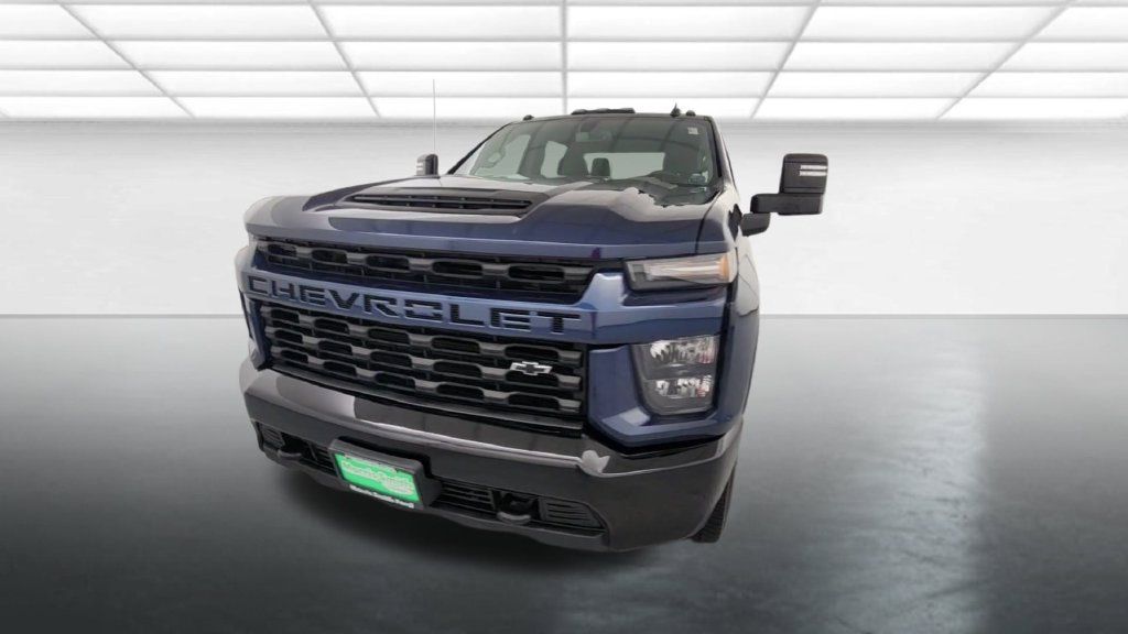 Used 2022 Chevrolet Silverado 2500 Custom w/ Custom Value Package AWD/4WD image 3