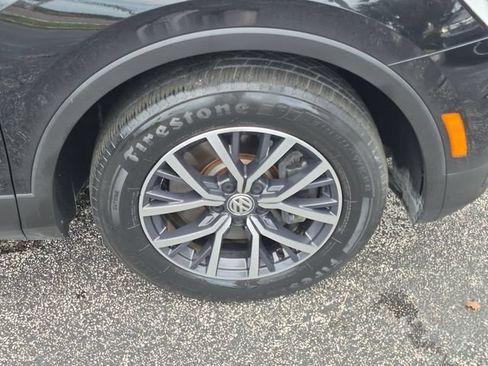 Used 2021 Volkswagen Tiguan S FWD image 28