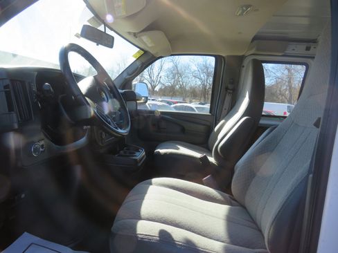Used 2013 Chevrolet Express 2500 w/ Power Package image 13