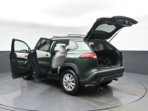 Used 2023 Toyota Corolla Cross LE w/ Moonroof Package image 27