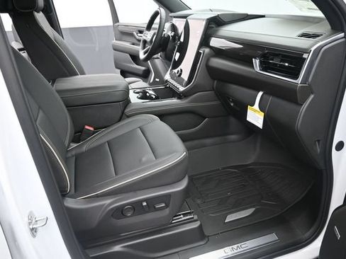 New 2026 GMC Yukon XL Elevation w/ Elevation Premium Package AWD/4WD image 23