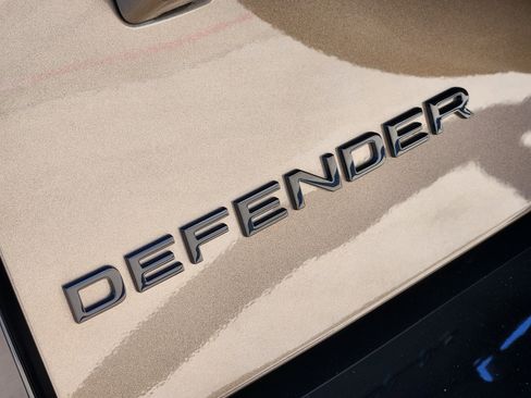 New 2026 Land Rover Defender 110 X-Dynamic SE image 11