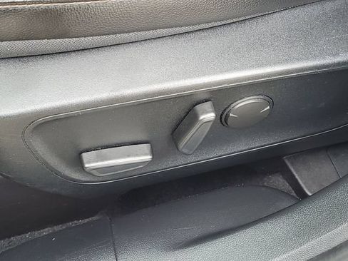 Used 2020 Ford Escape Titanium AWD/4WD image 21