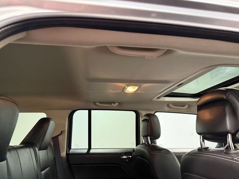 Used 2017 Jeep Patriot High Altitude AWD/4WD image 16