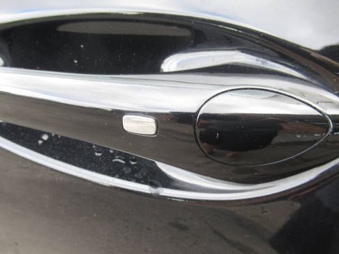 Used 2024 Chevrolet Trax RS FWD image 16